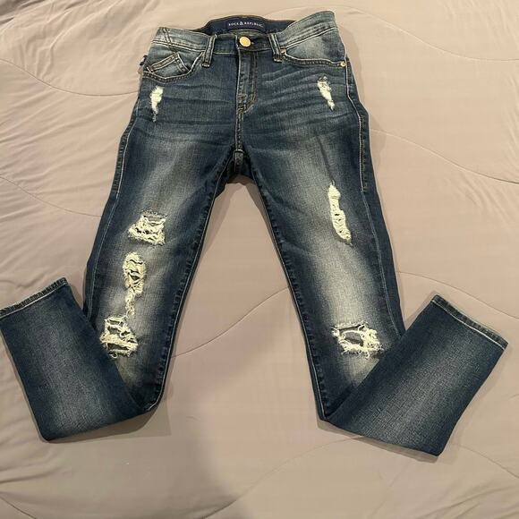 Rock & Republic Size 2 Distressed Skinny Jeans - Picture 2 of 10